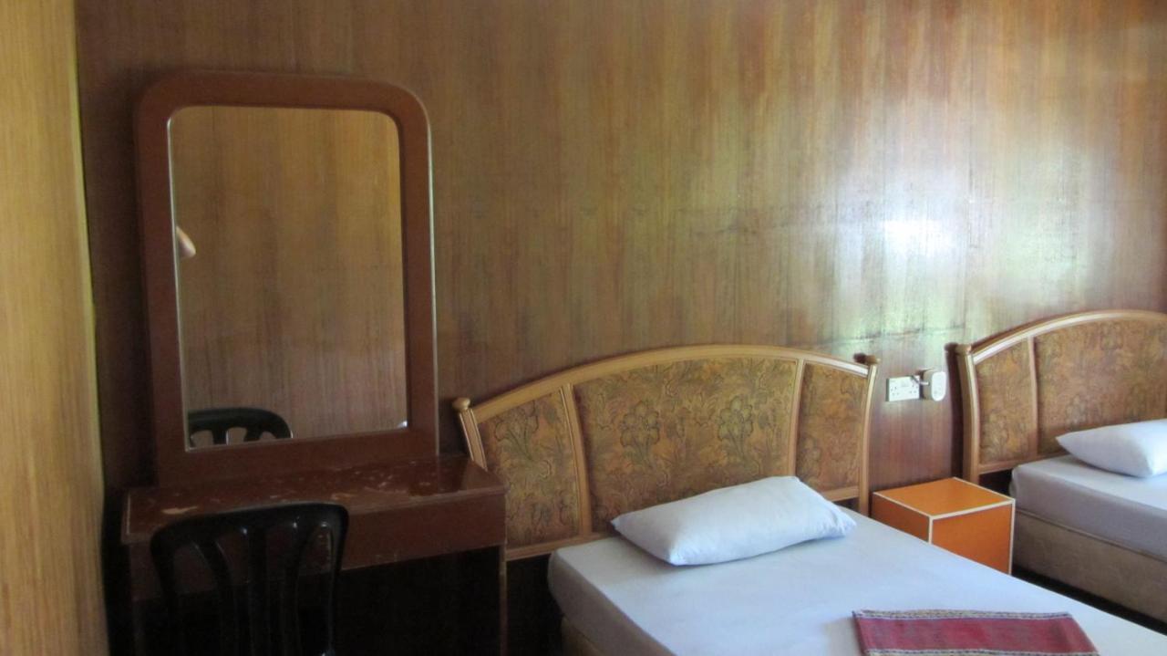 Benarat Lodge Mulu Exteriör bild